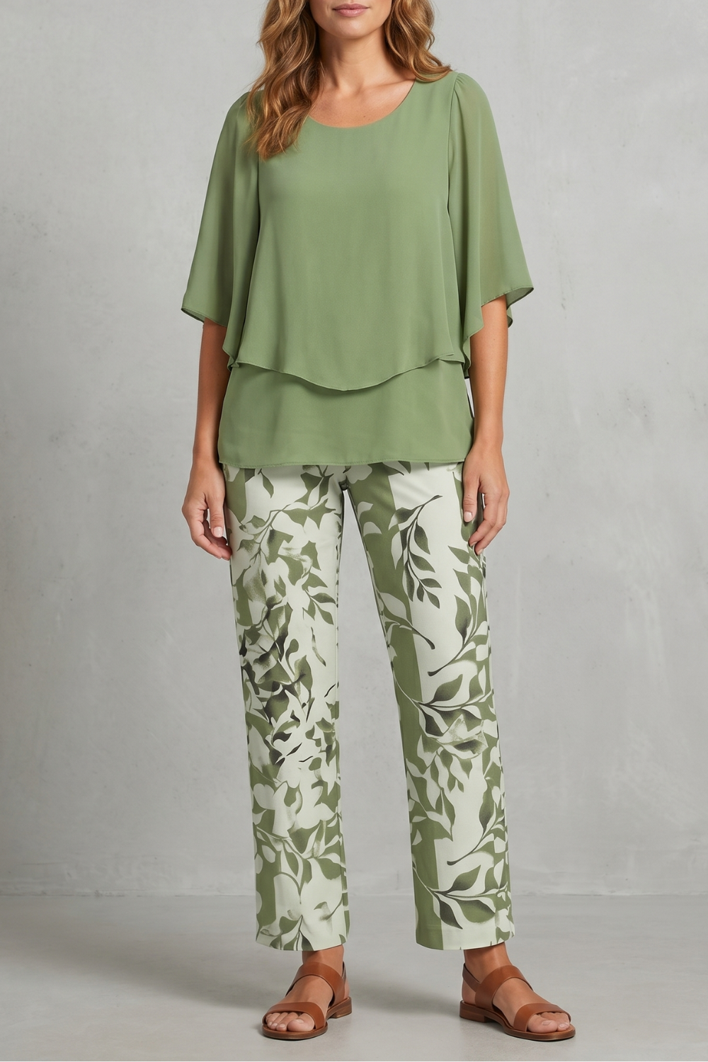 Mariselle – Botanical print elegance – Two-piece trouser set