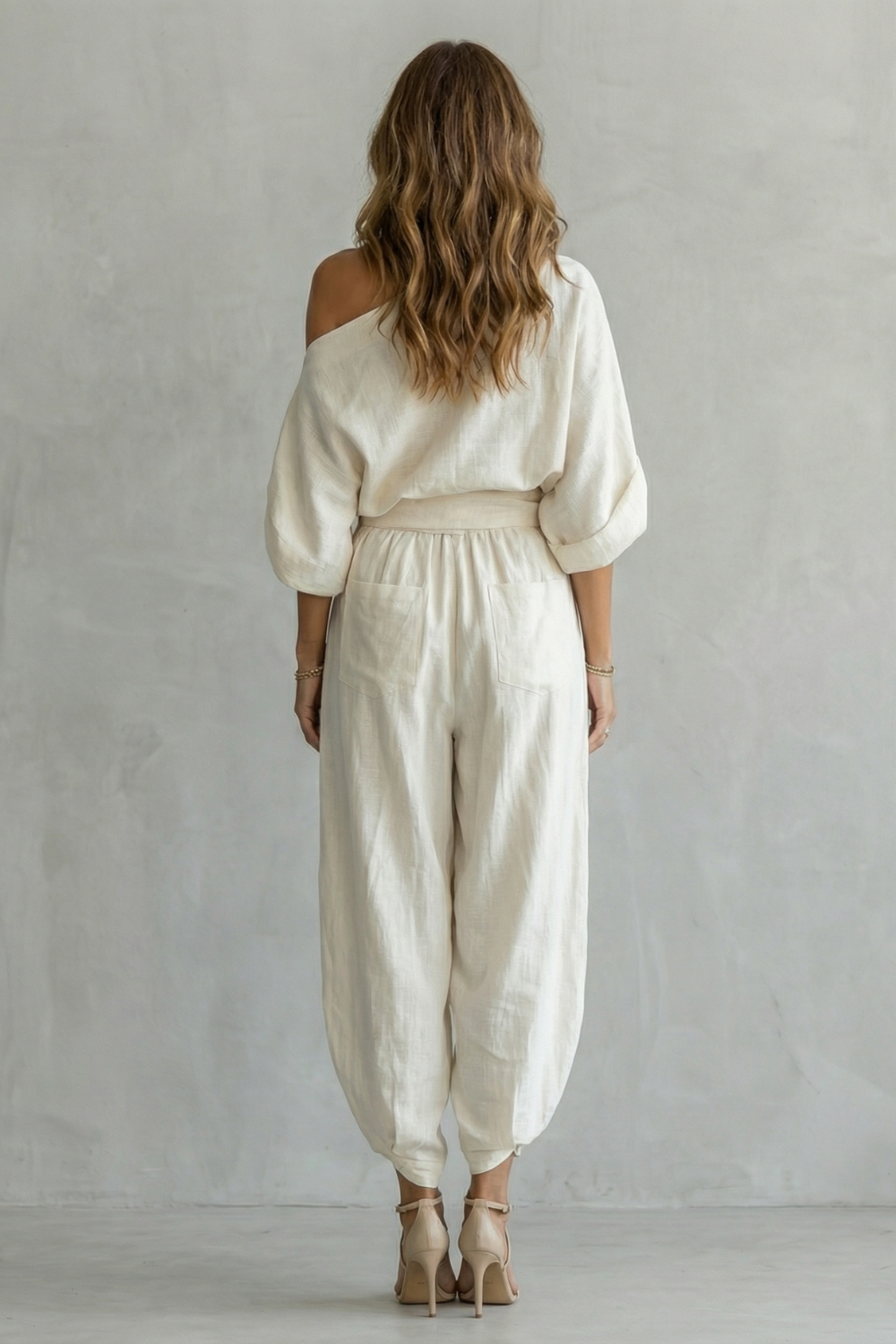 Alméra – Relaxed off shoulder elegance – Two piece set