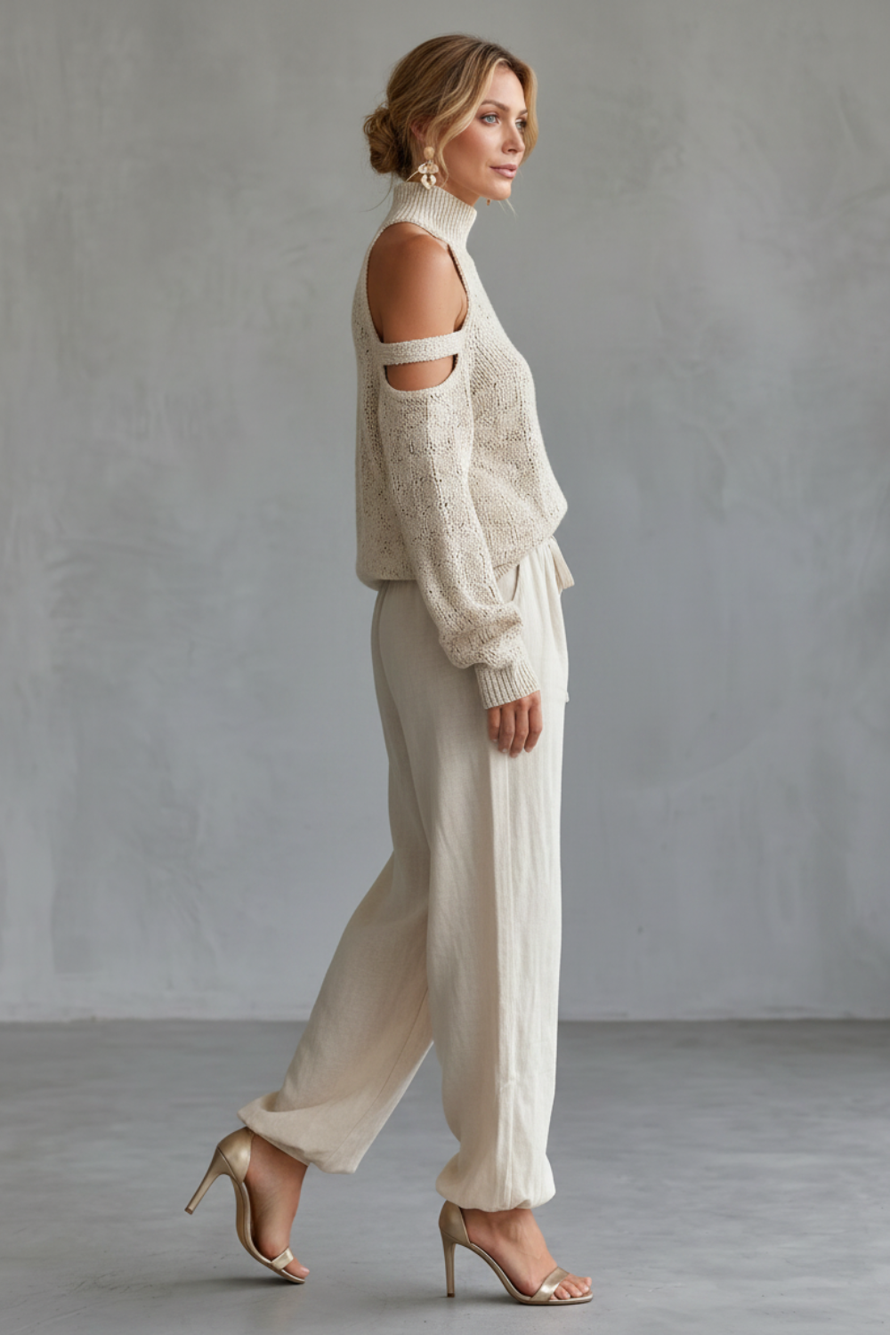 Aurellia – Cozy open-shoulder design – Knit trouser set