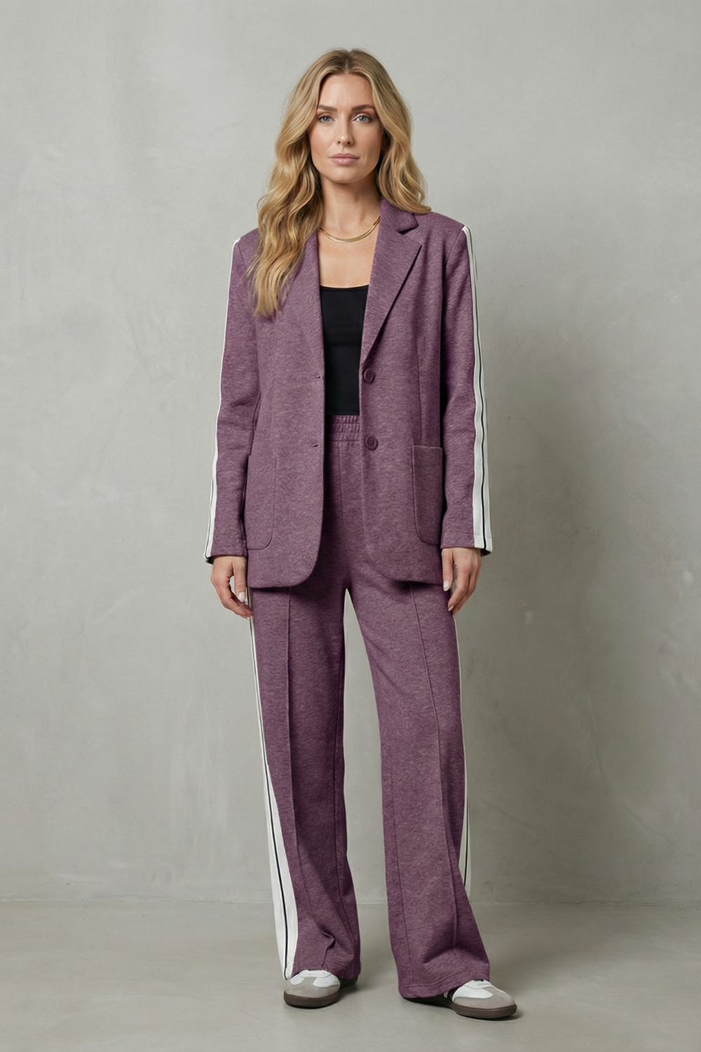 Elvaris – Sporty tailored contrast – Two piece set