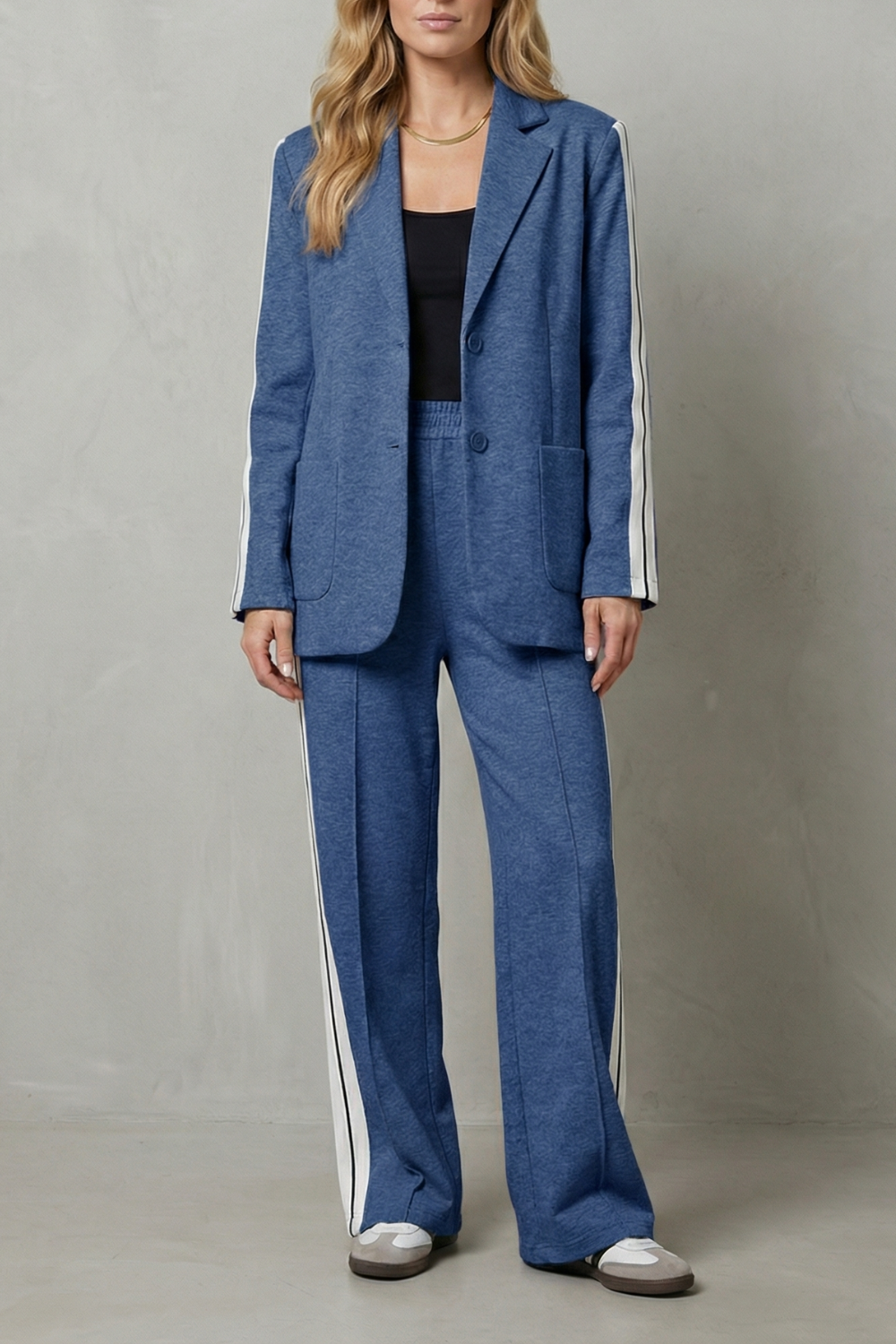 Elvaris – Sporty tailored contrast – Two piece set