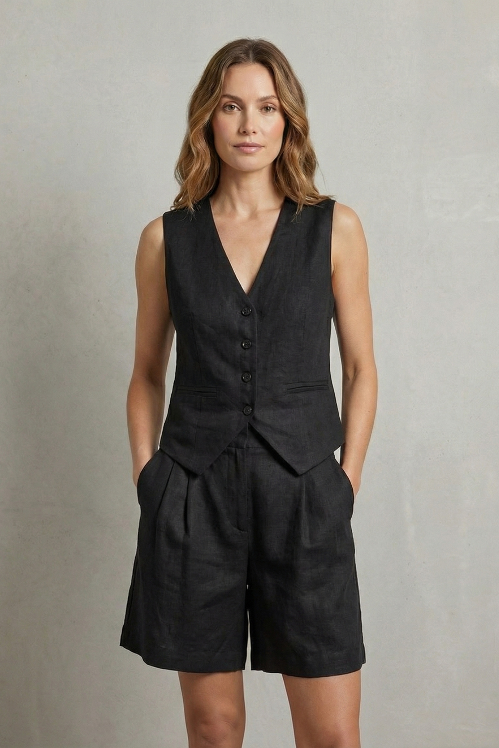 Linévora – Tailored summer ease – Vest and short set