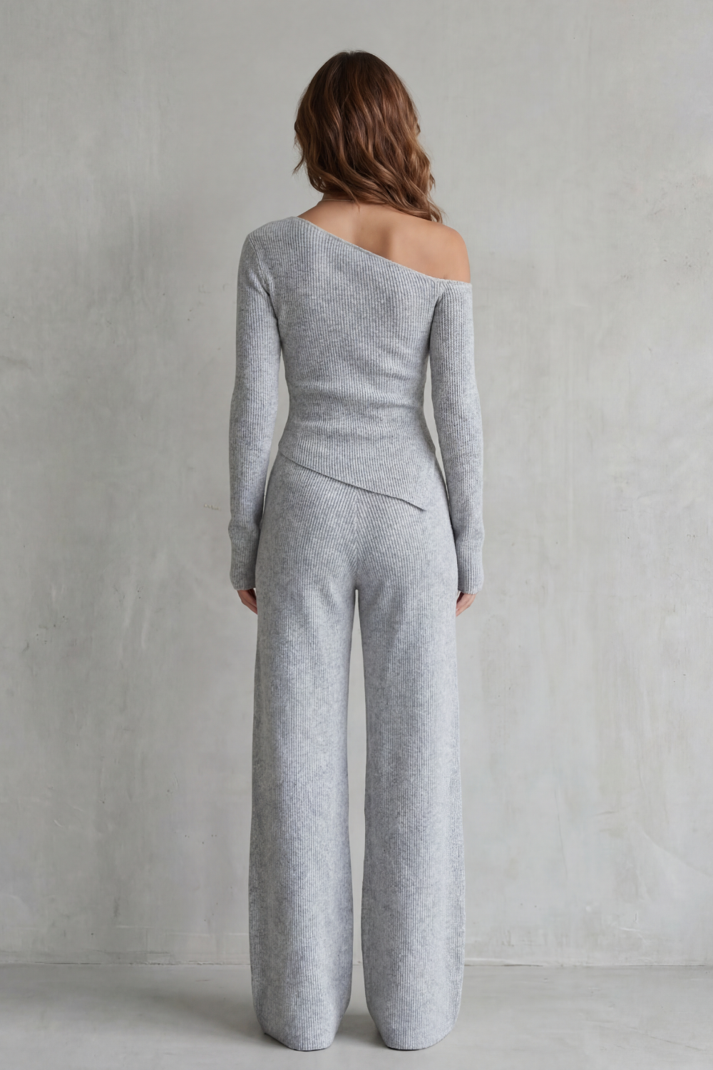 Lunavie – Asymmetric neckline – Knit lounge set