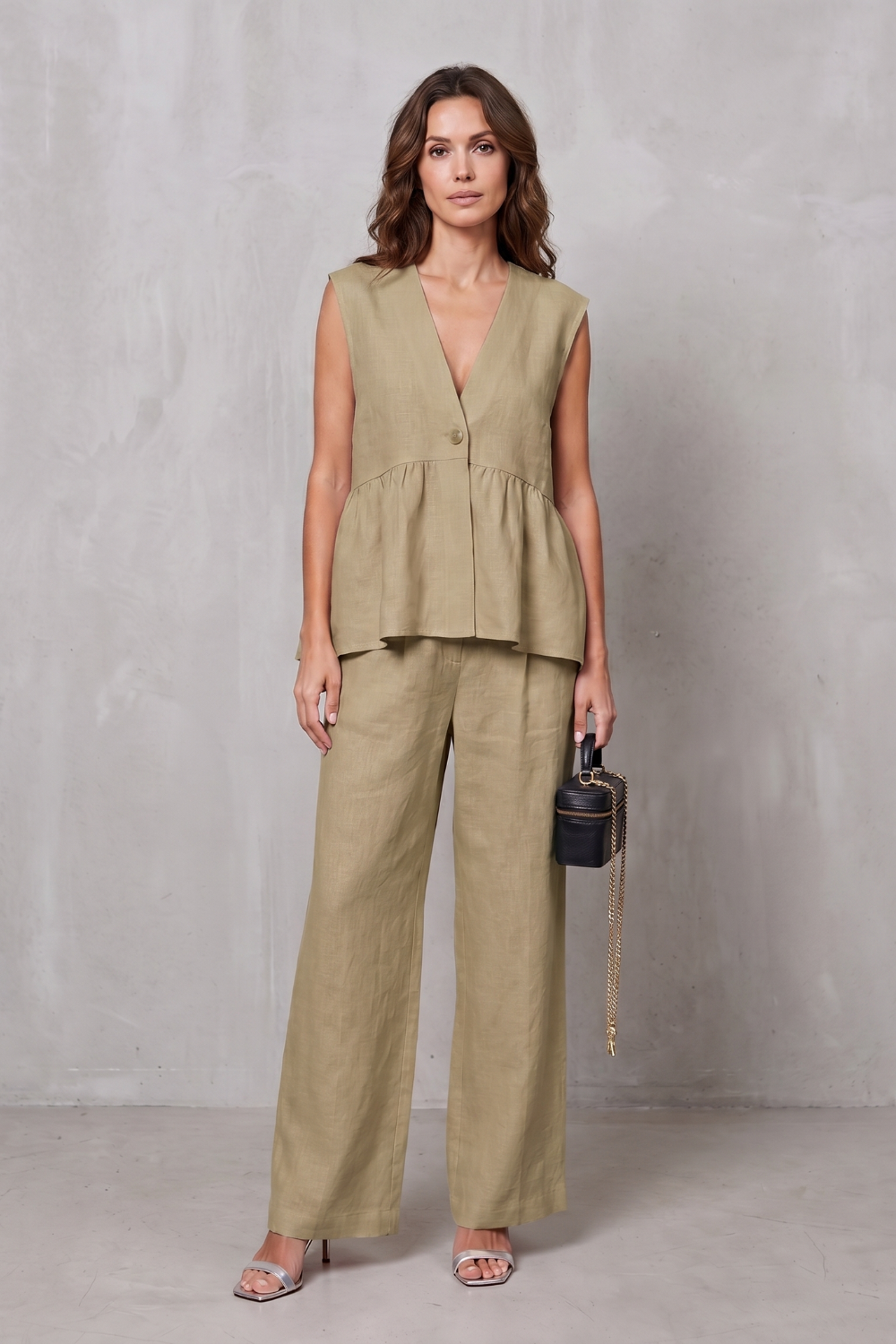 Lunessa – Soft peplum elegance – Two-piece trouser set