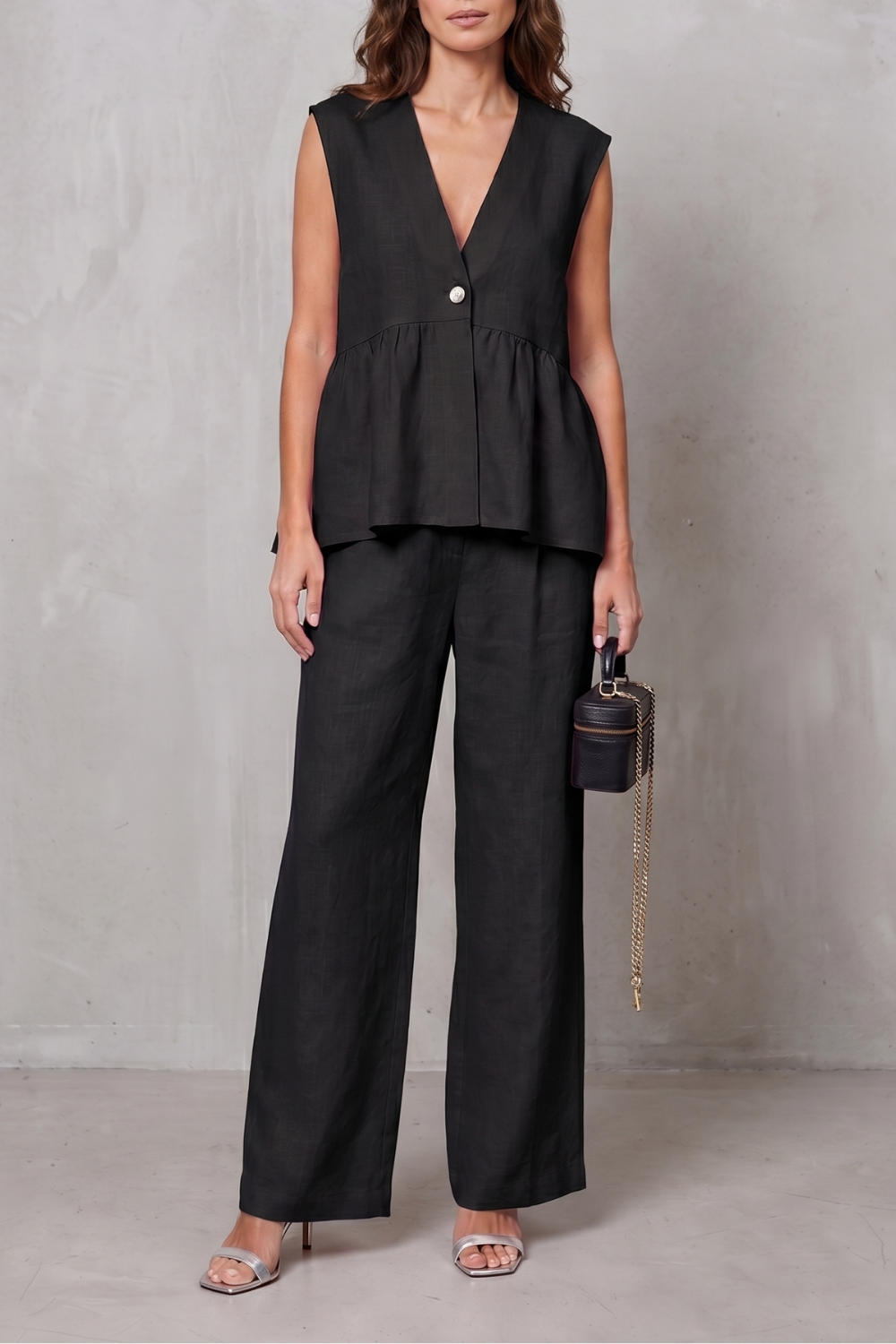 Lunessa – Soft peplum elegance – Two-piece trouser set