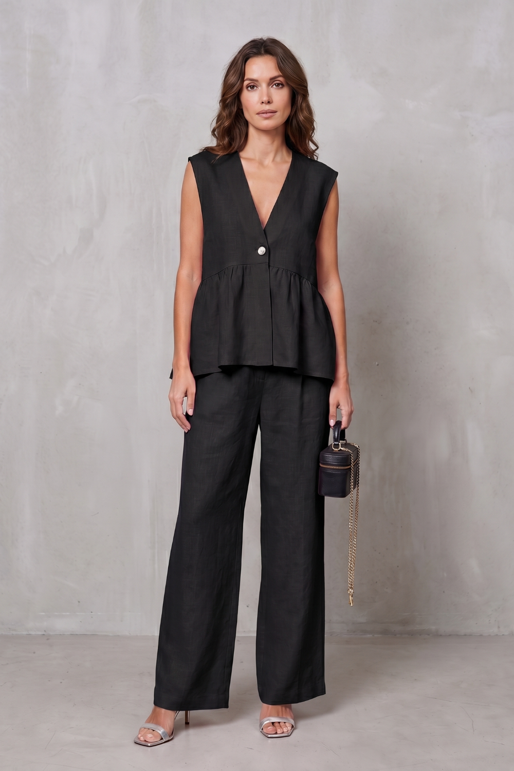Lunessa – Soft peplum elegance – Two-piece trouser set