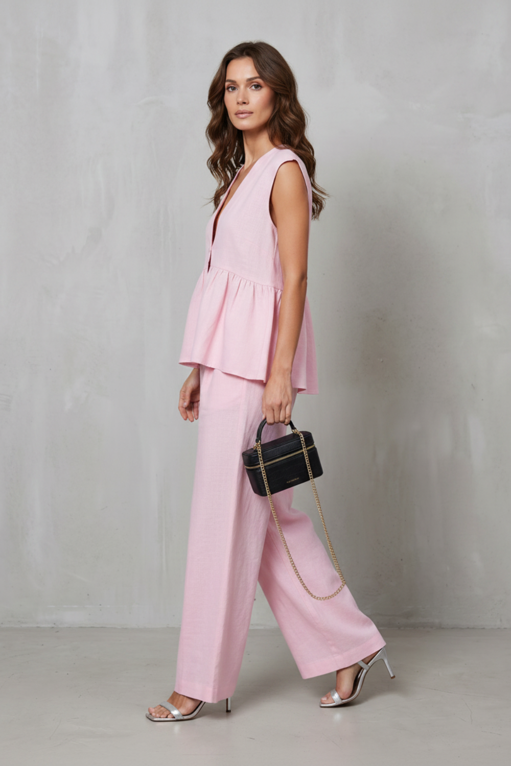 Lunessa – Soft peplum elegance – Two-piece trouser set