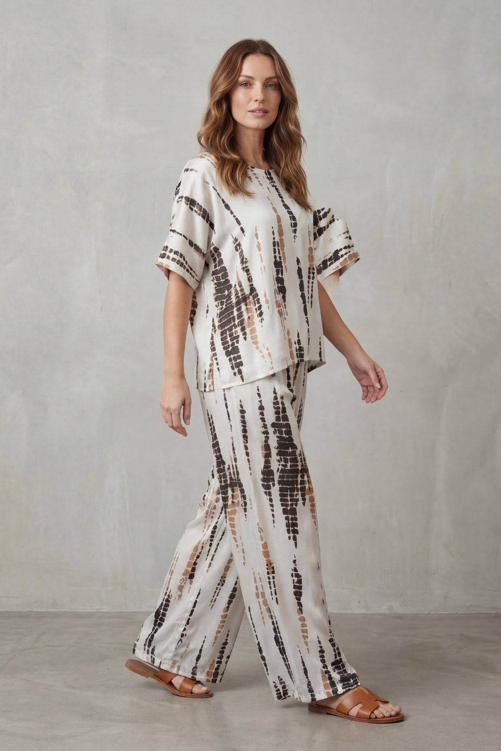 Marie – Abstract Print Detail – Wide-Leg Lounge Set