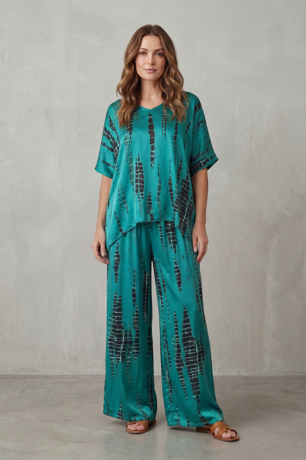 Marie – Abstract Print Detail – Wide-Leg Lounge Set