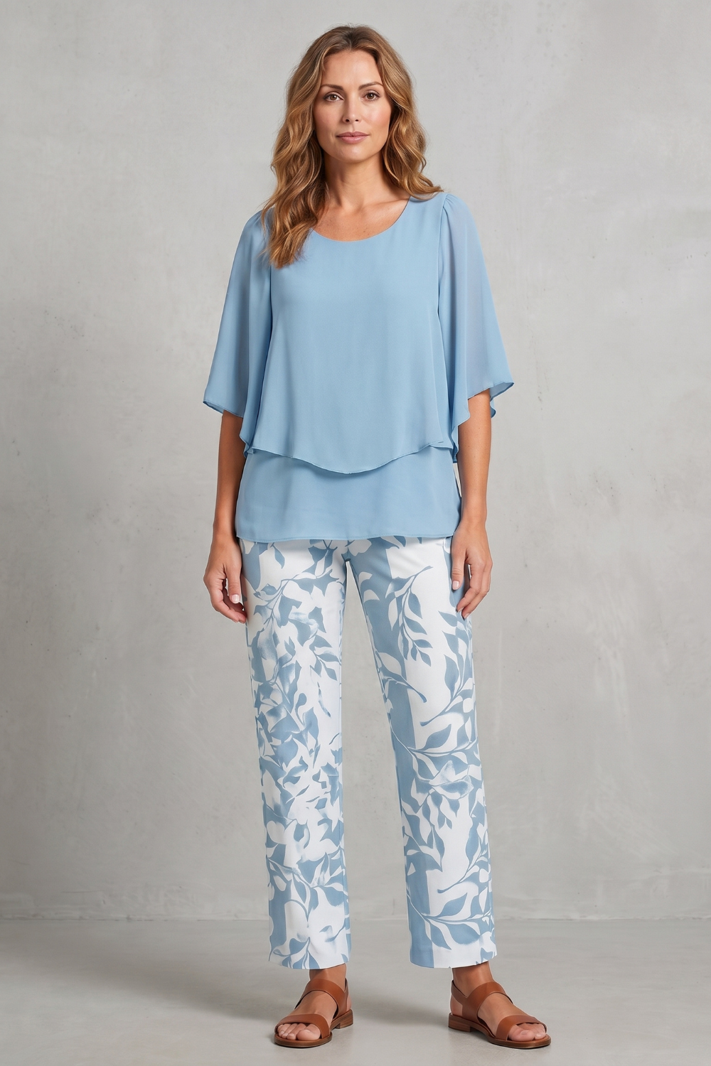 Mariselle – Botanical print elegance – Two-piece trouser set