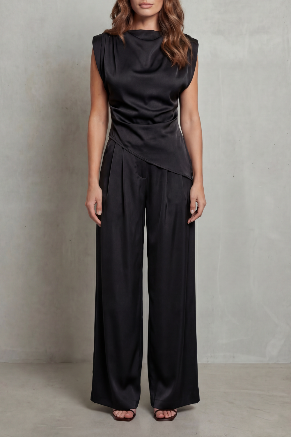 Selora – Draped waist detail – Casual elegance set