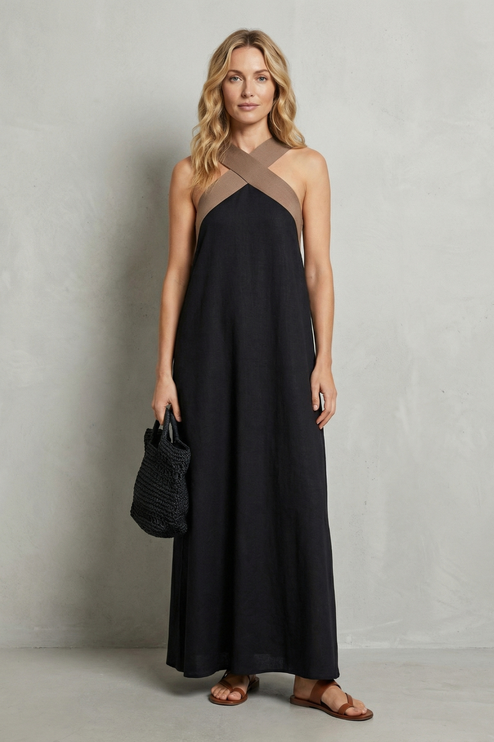 Seravelle – Cross-halter elegance – Maxi dress