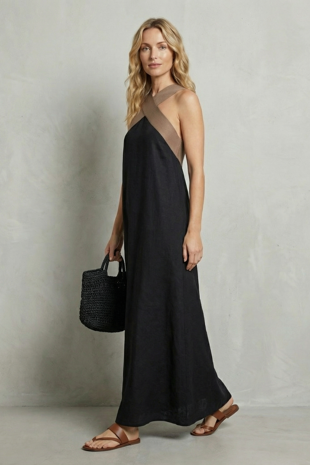 Seravelle – Cross-halter elegance – Maxi dress