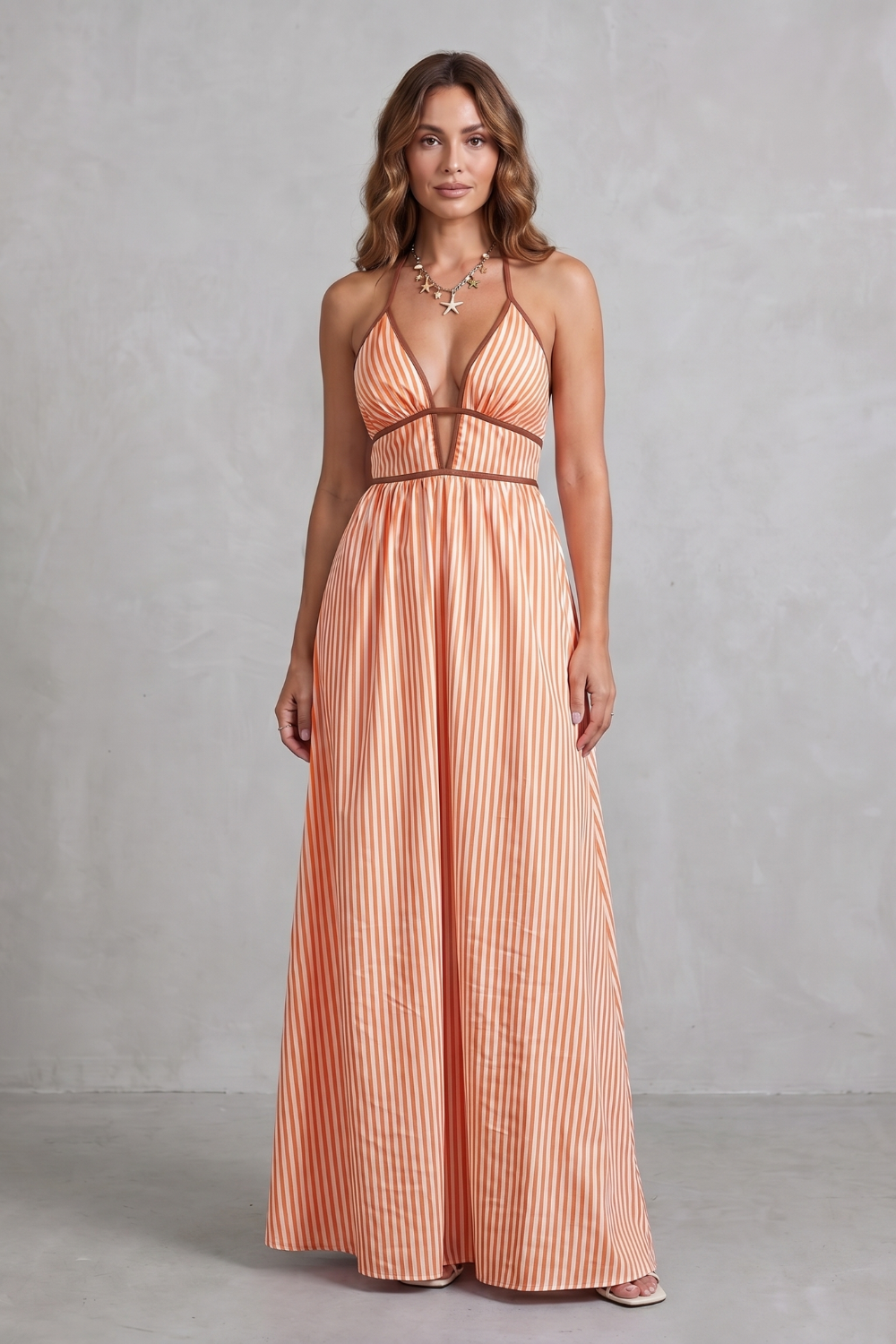 Serelisse – Striped backless silhouette – Maxi dress