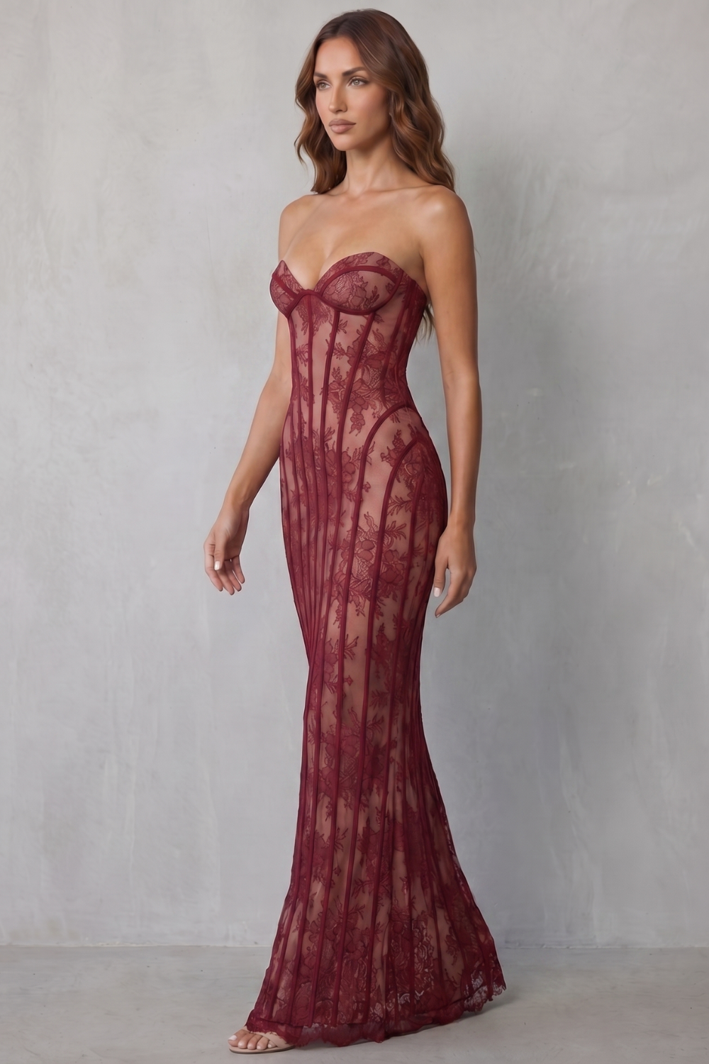 Sirelle – Sculpted lace allure – Maxi dress