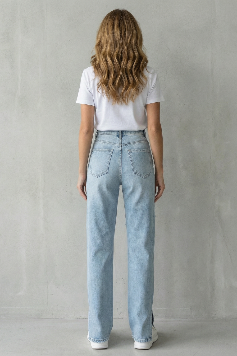 Sorellia – Urban distressed design – Straight leg jeans