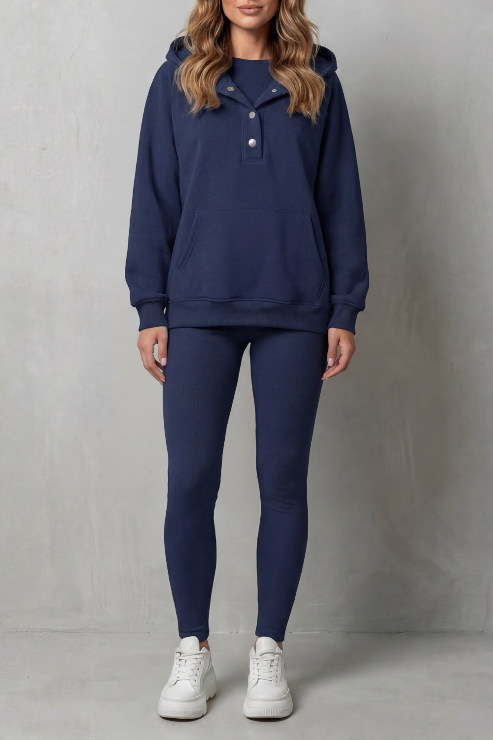 Thalina – Button detail hoodie – Cozy Relaxed Set